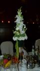 Dekoracje kwiatowe na stół weselny